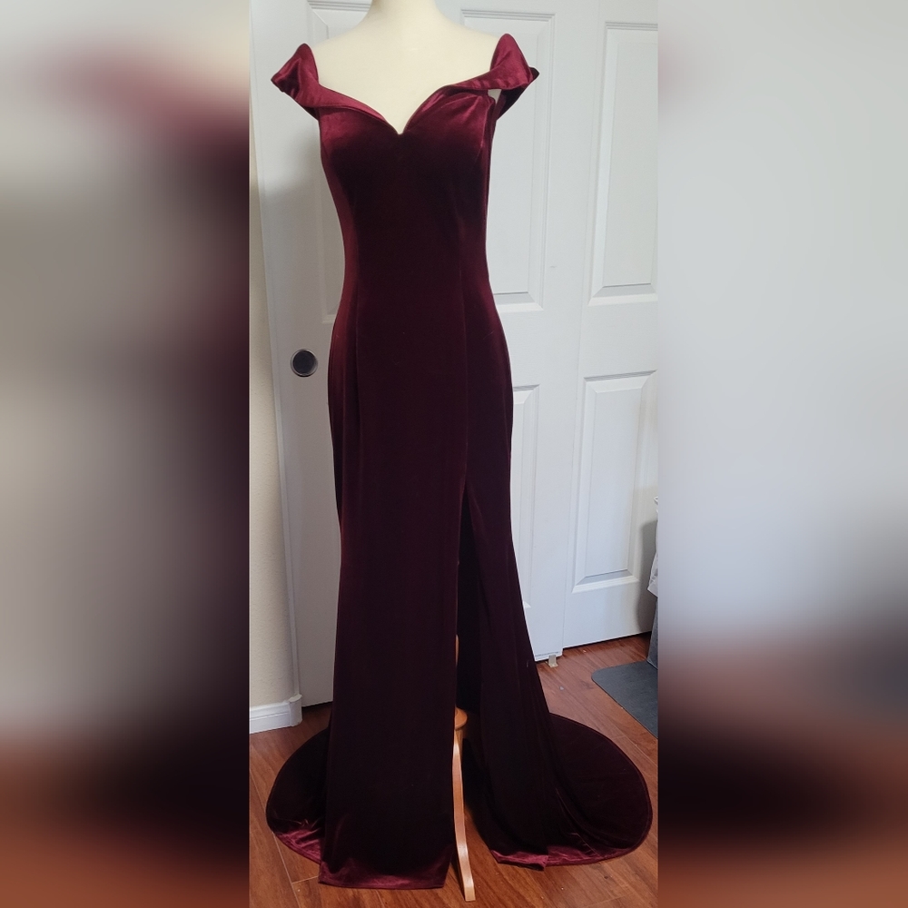 Royal Queen Burgundy Velvet Dress